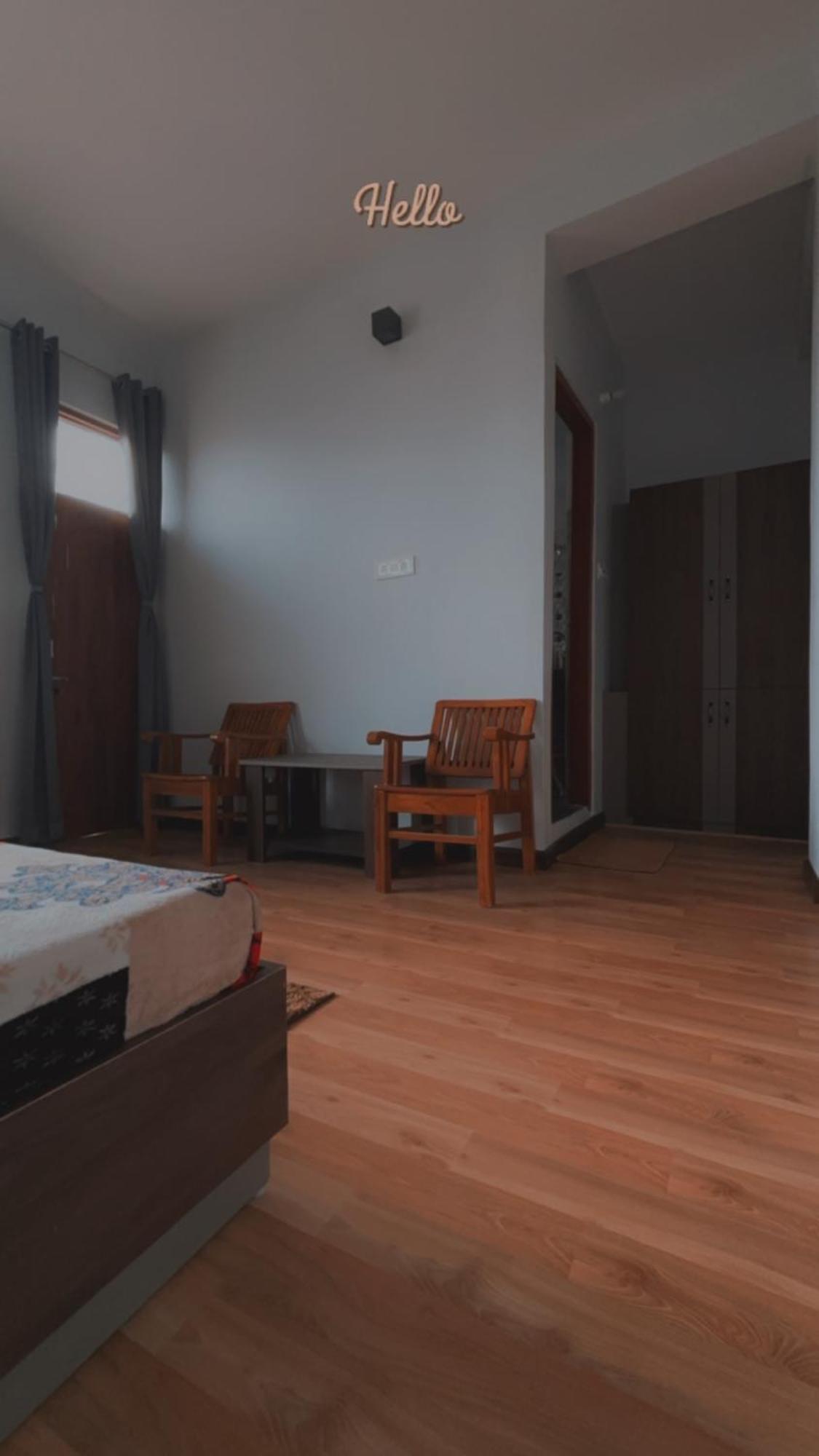 Lha Pomo Apartment Kyelang Exterior foto