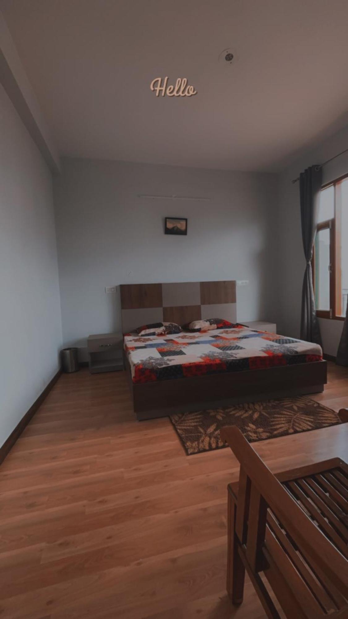 Lha Pomo Apartment Kyelang Exterior foto